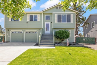 4240 SW Ben Hogan Dr, Redmond, OR 97756