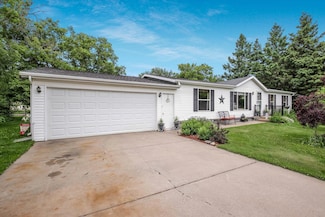 635 S 6th St, Barron, WI 54812