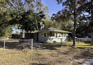 1208 Margaret St, Waycross, GA 31503