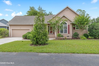 4141 Ashdon Place SE, Southport, NC 28461