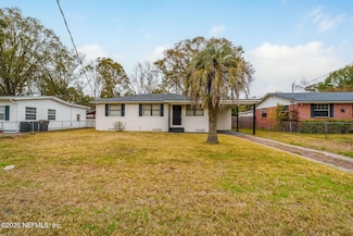 5349 Poppy Dr, Jacksonville, FL 32205