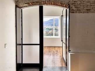 520 State Rd Unit 402, North Adams, MA 01247