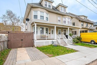 12 Oakwood Place, Elizabeth, NJ 07208