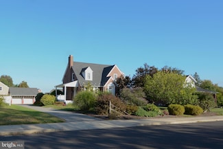 61 W Reliance Rd, Souderton, PA 18964