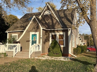 720 S Grand Ave, Lyons, KS 67554