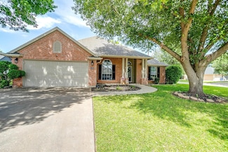 1100 Highcrest Dr, Burleson, TX 76028