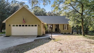 3275 Island Dr SE, Bolivia, NC 28422