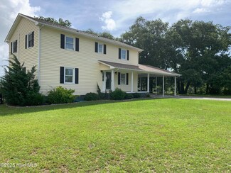482 Vfw Rd, Cedar Point, NC 28584