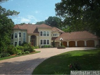 1601 Timber Ridge Ct, Burnsville, MN 55306