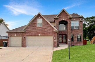 1740 Cooke St, Hobart, IN 46342