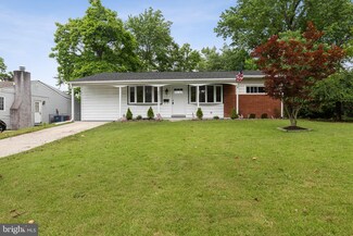 4 N Warwick Rd, Somerdale, NJ 08083