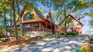 77 Appleseed Dr, Turner, ME 04282