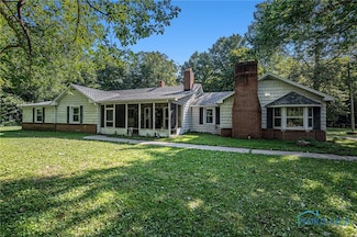 21306 Pemberville Rd, Luckey, OH 43443