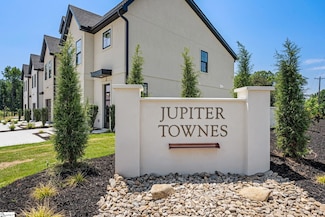 4 Taverly Dr, Dunean, SC 29605