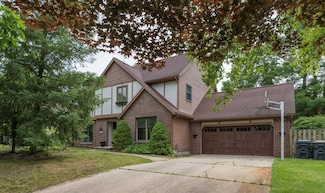 6615 Pleasantview Dr, Portage, MI 49024