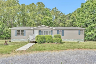 1060 Lynch Rd, Moneta, VA 24121