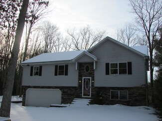 102 Overview Ct, Drums, PA 18222