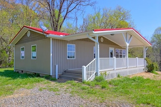 612 Reservoir Rd, Murphy, NC 28906