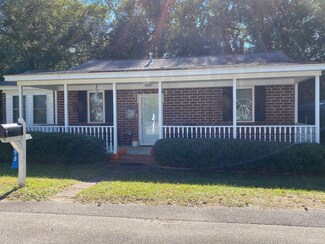 58 Paige St, Barnwell, SC 29812