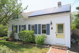 157 School St, West Dennis, MA 02670
