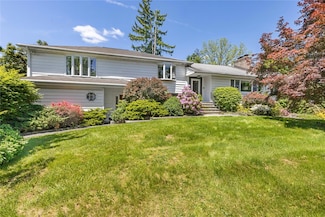 2307 Hawthorne Dr, Yorktown Heights, NY 10598