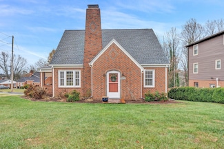 205 Hillcrest Dr, Rocky Mount, VA 24151