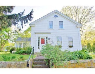 15 Westport Harbor Rd, Little Compton, RI 02837