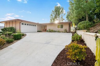 26253 Adamor Rd, Calabasas, CA 91302