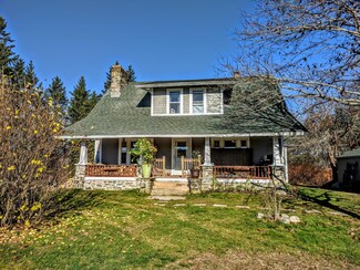 88 Douglas Hwy, Lamoine, ME 04605