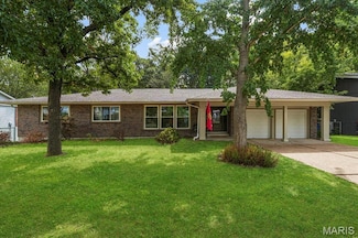 836 Wheelwright Dr, Ballwin, MO 63021