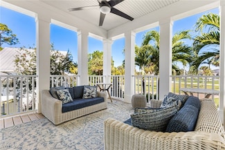 7252 Lake Dr, Fort Myers, FL 33908