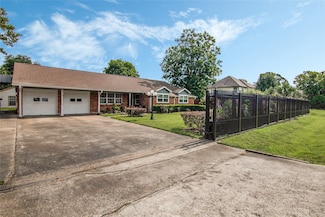 8017 Lanham Ln, Houston, TX 77075