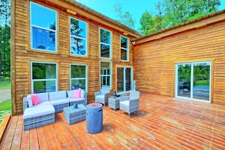 13608 Fm 692, Burkeville, TX 75932