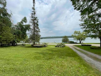 5272 Indian Garden, Petoskey, MI 49770