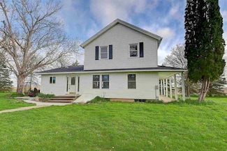 1210 Davis Ave, West Liberty, IA 52776