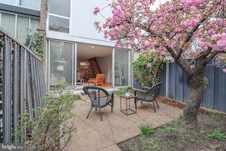 364 N St SW, Washington, DC 20024