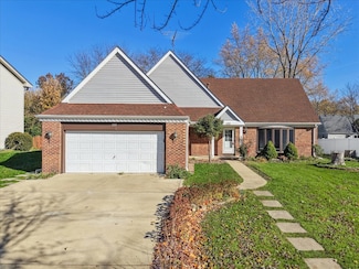 122 Encina Dr, Naperville, IL 60540