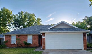 1209 S Camellia Ln, Fayetteville, AR 72704