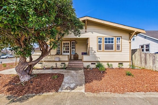 3888 G St, Eureka, CA 95503