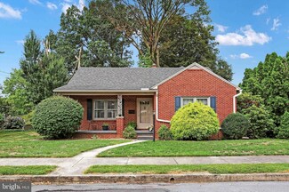 439 S 8th St, Chambersburg, PA 17201
