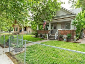 1207 W Shannon Ave, Spokane, WA 99205