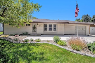 703 W Superior St, Osceola, IN 46561
