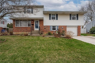 1979 Collingswood Dr, Bethlehem, PA 18018