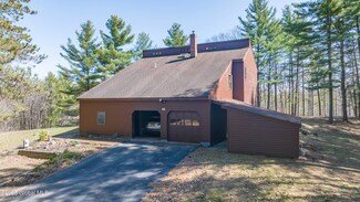 204 Louden Rd, Saratoga Springs, NY 12866