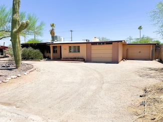 3926 E Camino de Palmas, Tucson, AZ 85711