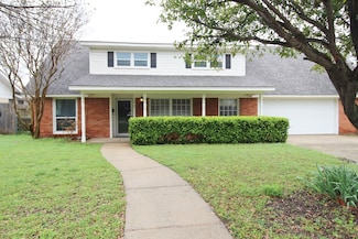 5678 Worrell Dr, Fort Worth, TX 76133