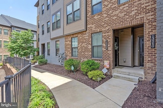 13240 Lake Woodland Way Unit 5F, Herndon, VA 20171