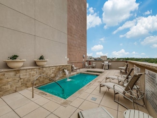 3100 W 7th St Unit 607, Fort Worth, TX 76107