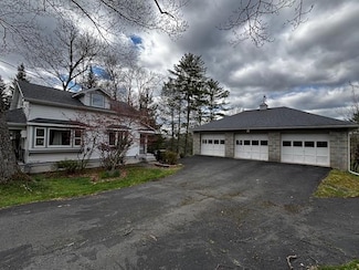 191 Gables Rd, Narrowsburg, NY 12764