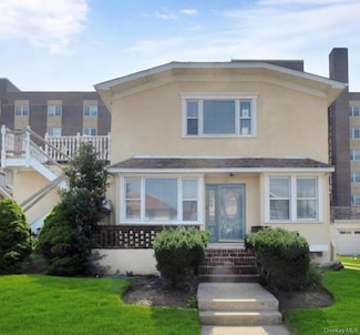 636 W Penn St Unit 2nd Floor, Long Beach, NY 11561